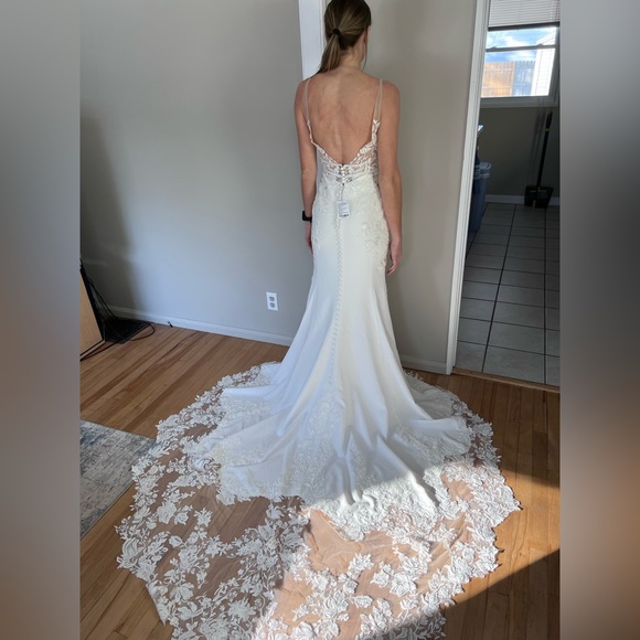 Essence of Australia Oxford Street - NWT Size 6 Wedding Dress - Picture 3 of 10